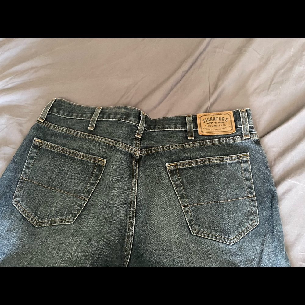 Levi’s Mens signature 38/30  he never wore these maybe once, great condition